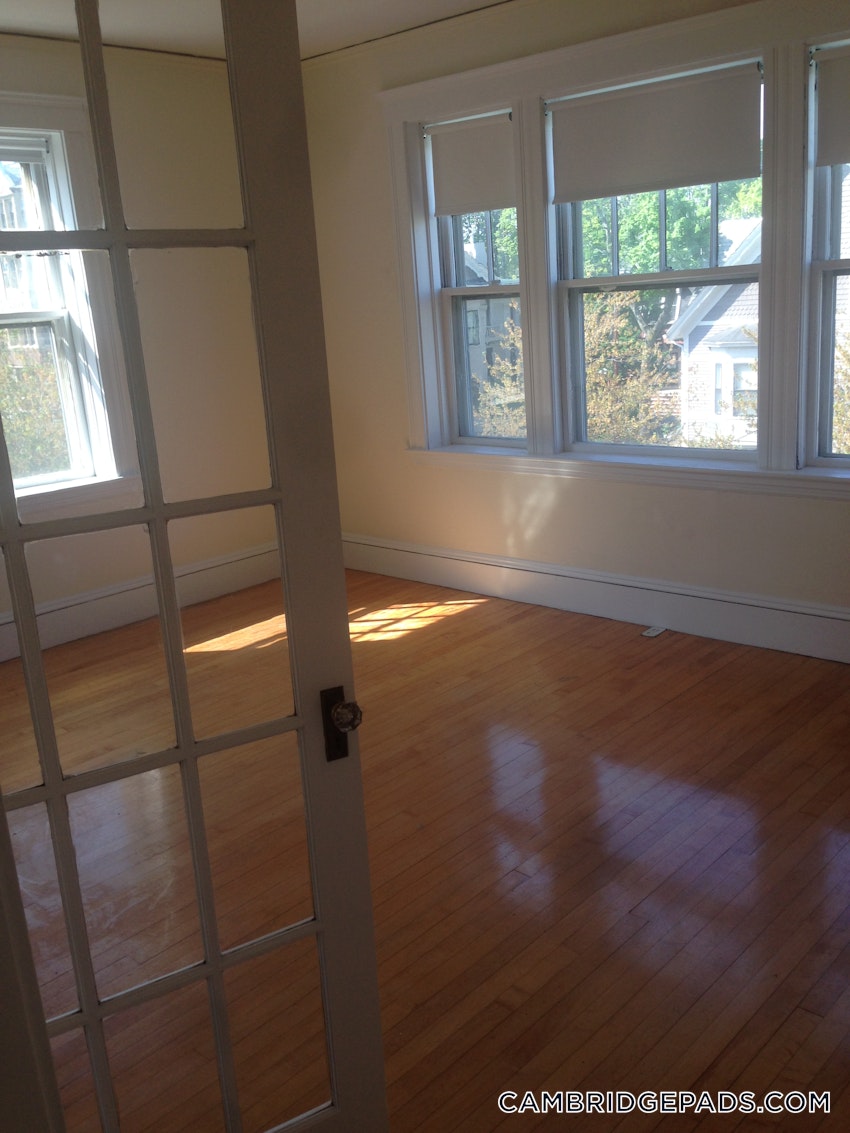 CAMBRIDGE - CENTRAL SQUARE/CAMBRIDGEPORT - 3 Beds, 1 Bath - Image 2