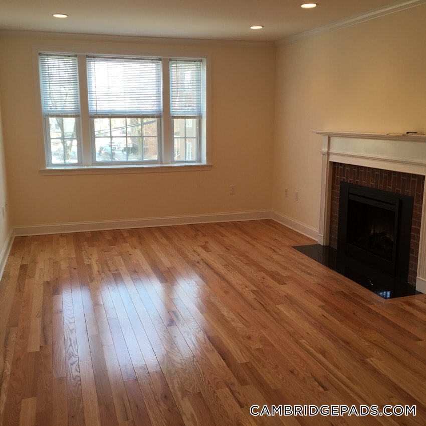 CAMBRIDGE - HARVARD SQUARE - 3 Beds, 1.5 Baths - Image 14