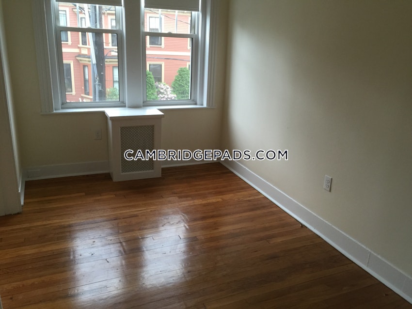 CAMBRIDGE - HARVARD SQUARE - 1 Bed, 1 Bath - Image 4