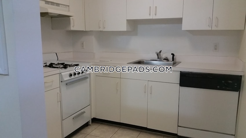 CAMBRIDGE - HARVARD SQUARE - 1 Bed, 1 Bath - Image 2