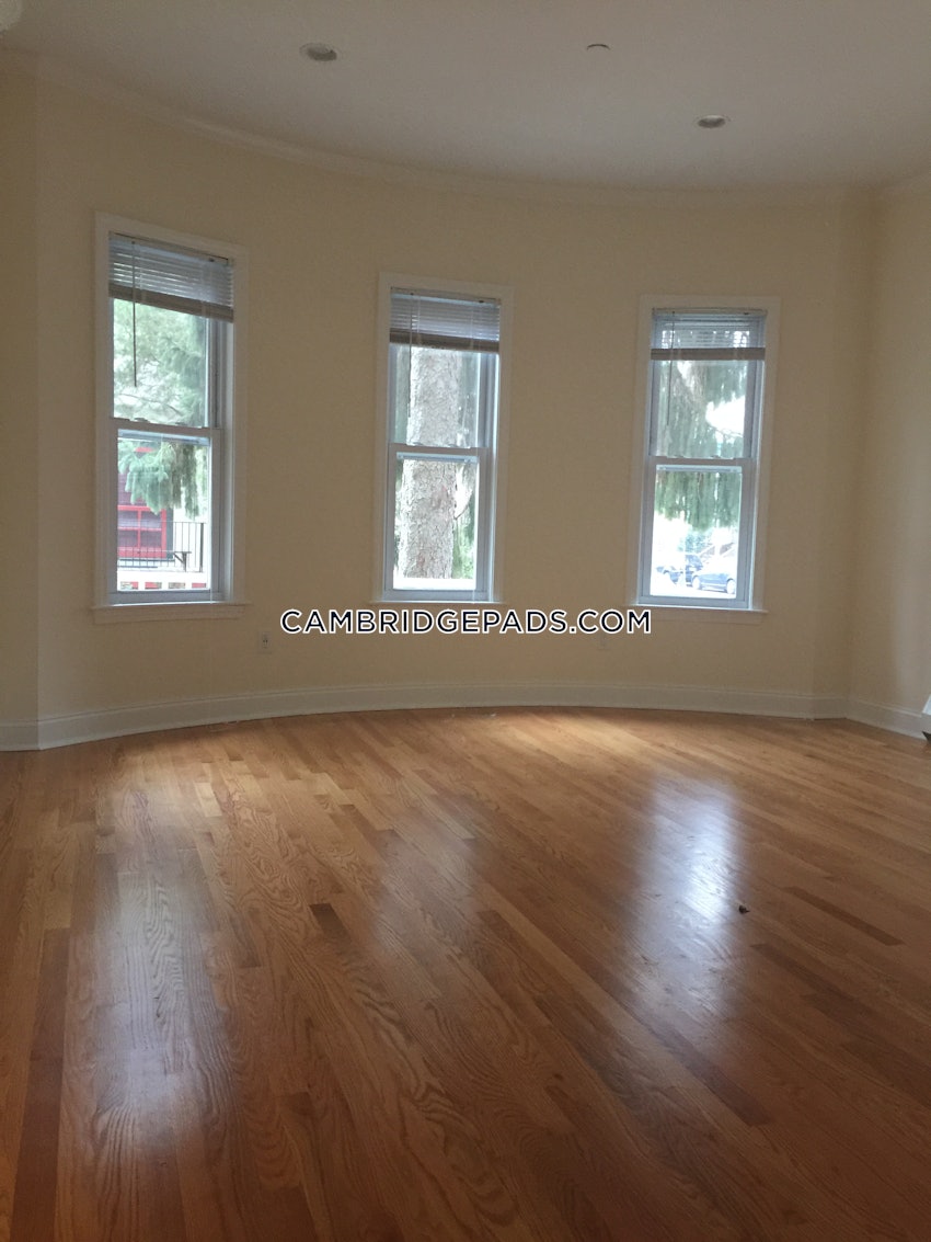 CAMBRIDGE - HARVARD SQUARE - 2 Beds, 1 Bath - Image 18