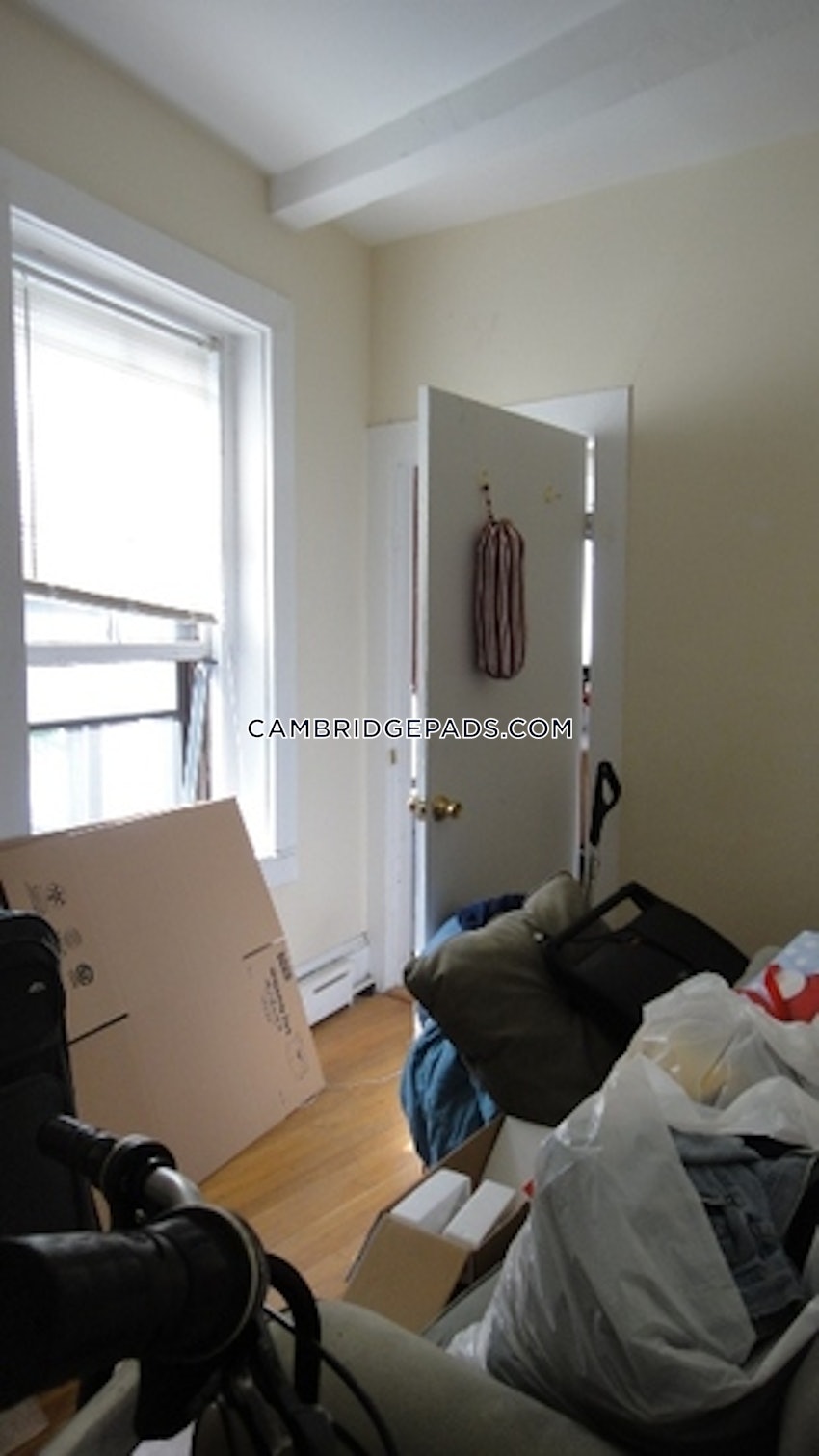 CAMBRIDGE- EAST CAMBRIDGE - 3 Beds, 1 Bath - Image 4