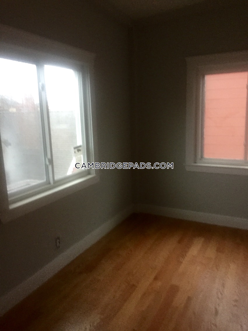 CAMBRIDGE - INMAN SQUARE - 4 Beds, 1 Bath - Image 39