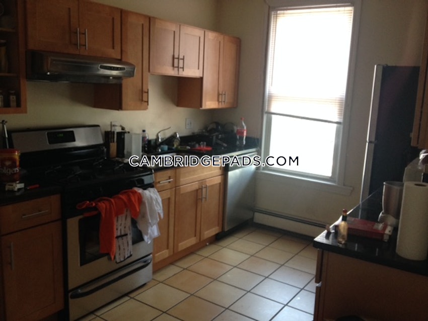 CAMBRIDGE - KENDALL SQUARE - 3 Beds, 2 Baths - Image 8