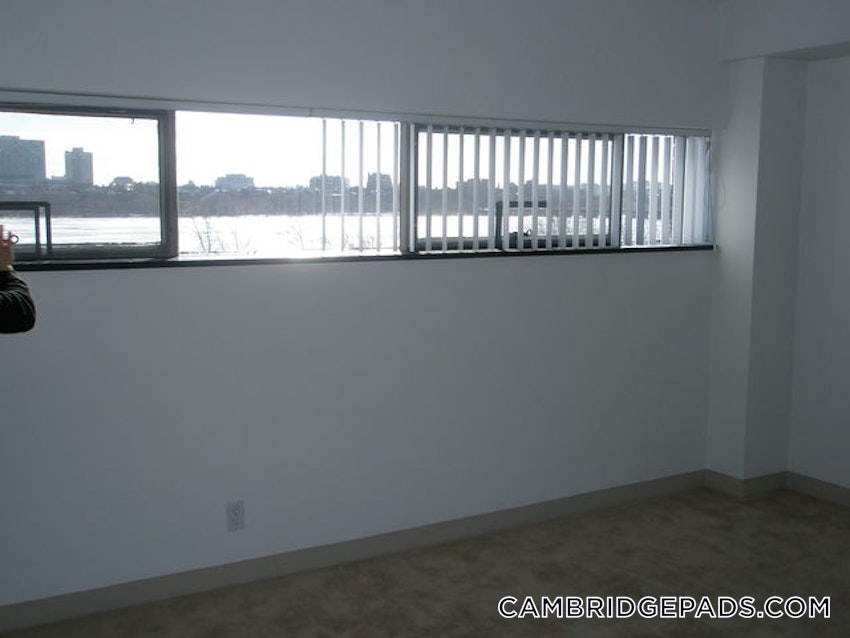 CAMBRIDGE - KENDALL SQUARE - 1 Bed, 1 Bath - Image 23