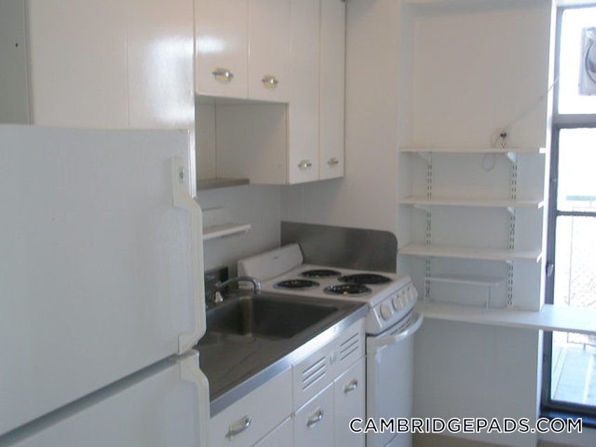 CAMBRIDGE - KENDALL SQUARE - 1 Bed, 1 Bath - Image 10