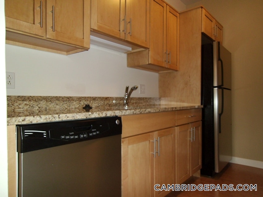 CAMBRIDGE - KENDALL SQUARE - 2 Beds, 1 Bath - Image 6