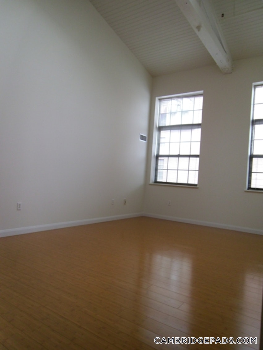 CAMBRIDGE - KENDALL SQUARE - 2 Beds, 1 Bath - Image 13