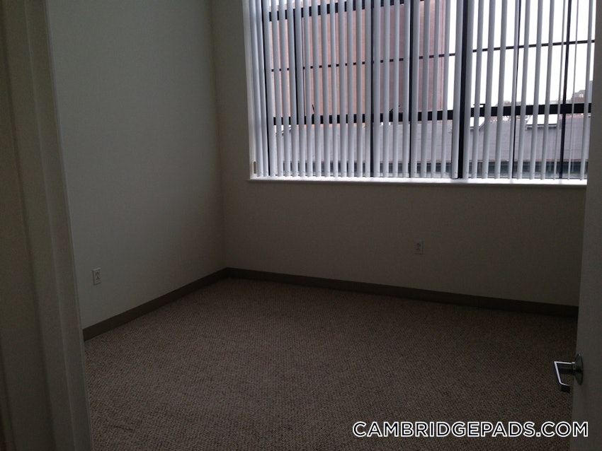 CAMBRIDGE - KENDALL SQUARE - 2 Beds, 1 Bath - Image 11