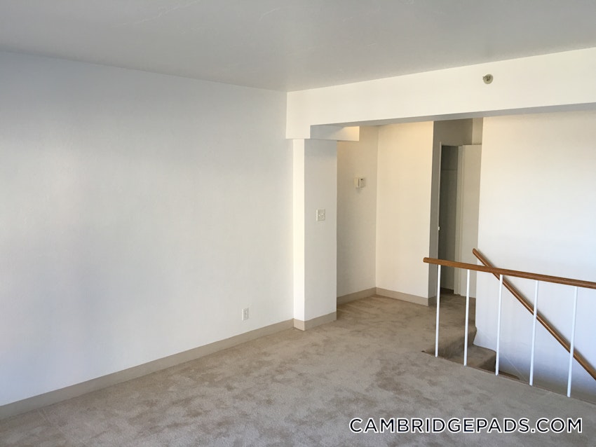 CAMBRIDGE - KENDALL SQUARE - 1 Bed, 1 Bath - Image 13