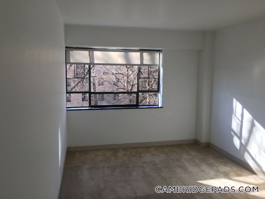 CAMBRIDGE - KENDALL SQUARE - 1 Bed, 1 Bath - Image 12