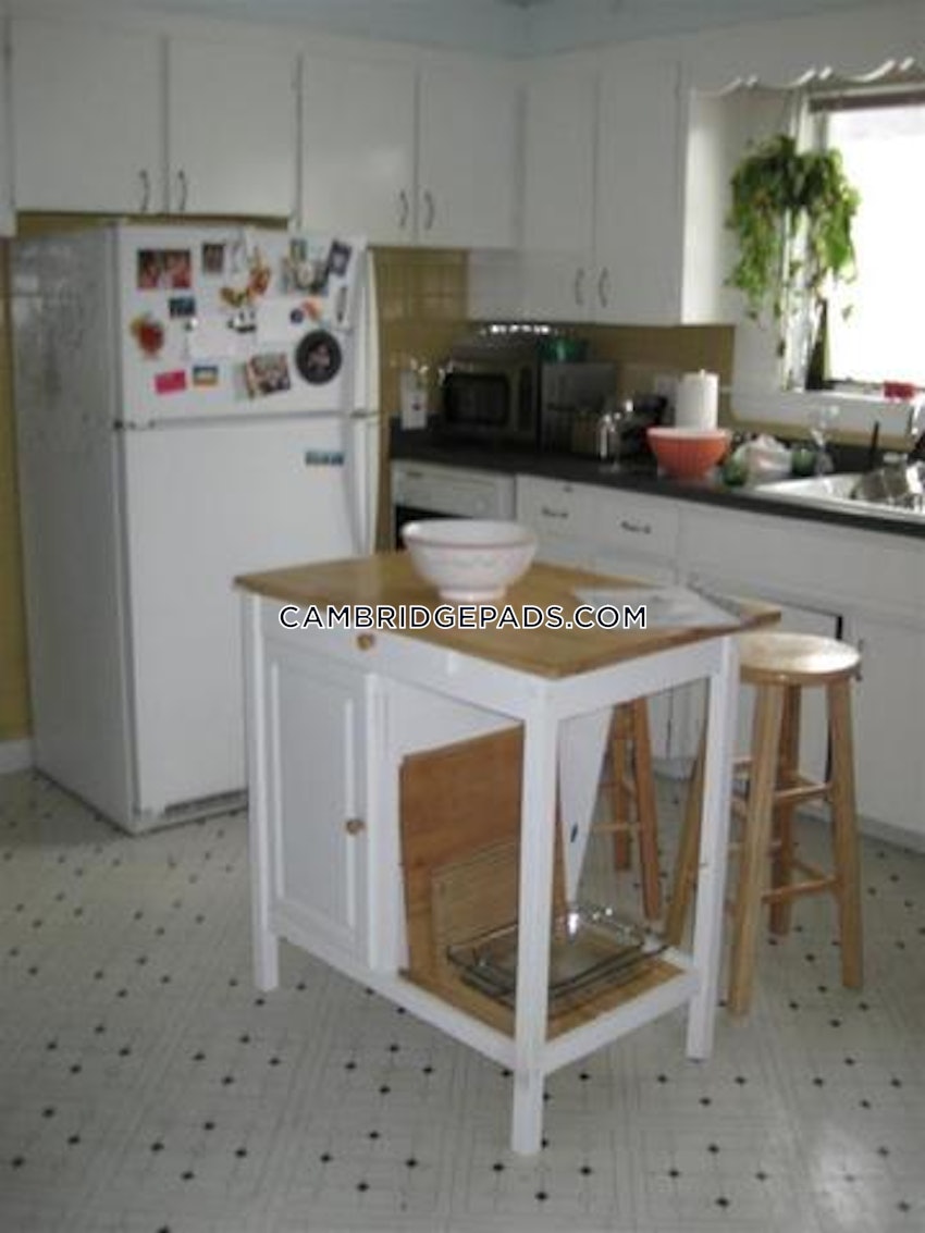 CAMBRIDGE - LECHMERE - 4 Beds, 1 Bath - Image 1