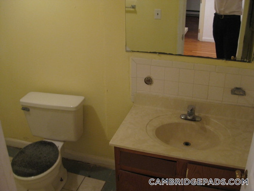 CAMBRIDGE - LECHMERE - 2 Beds, 1 Bath - Image 11