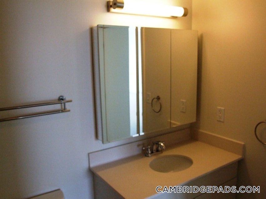 CAMBRIDGE - LECHMERE - 1 Bed, 1 Bath - Image 79