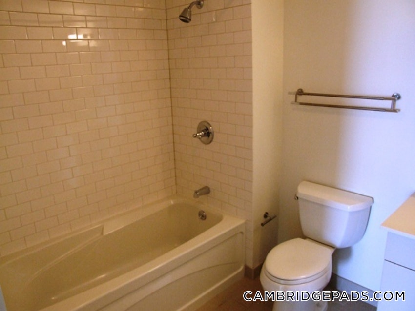 CAMBRIDGE - LECHMERE - 1 Bed, 1 Bath - Image 78