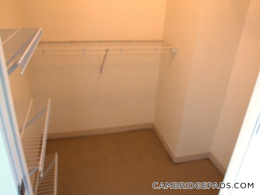 CAMBRIDGE - LECHMERE - 1 Bed, 1 Bath - Image 44