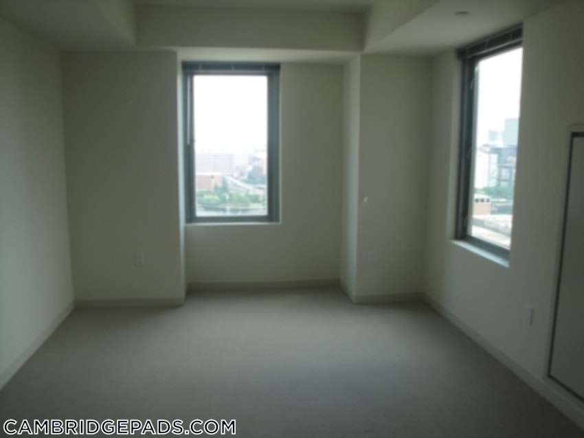 CAMBRIDGE - LECHMERE - 3 Beds, 2 Baths - Image 11