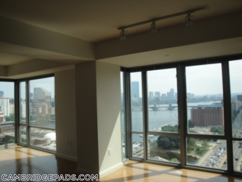 CAMBRIDGE - LECHMERE - 3 Beds, 2 Baths - Image 32