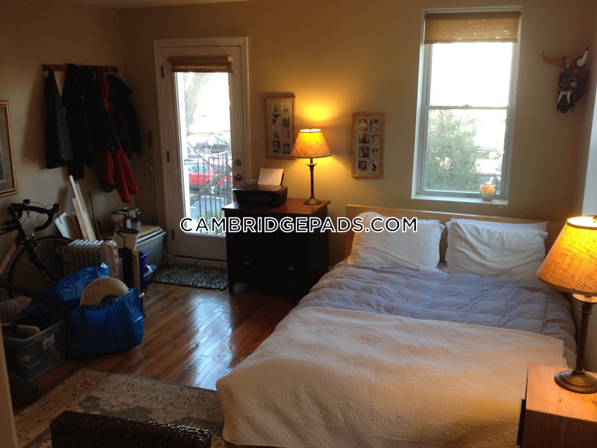 CAMBRIDGE - LECHMERE - 3 Beds, 2 Baths - Image 13