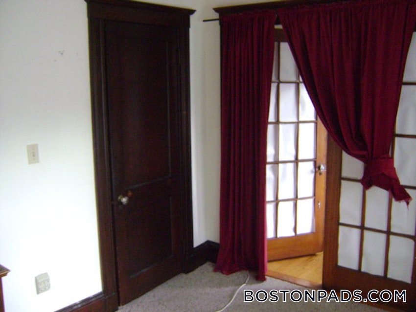 CAMBRIDGE - MT. AUBURN/BRATTLE/ FRESH POND - 3 Beds, 1 Bath - Image 18