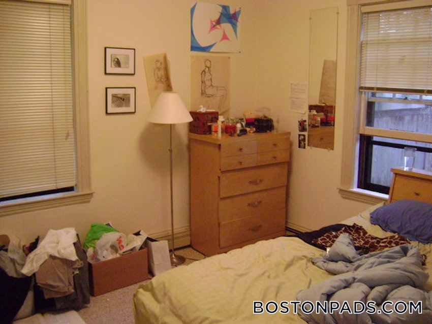 CAMBRIDGE - MT. AUBURN/BRATTLE/ FRESH POND - 3 Beds, 1 Bath - Image 17