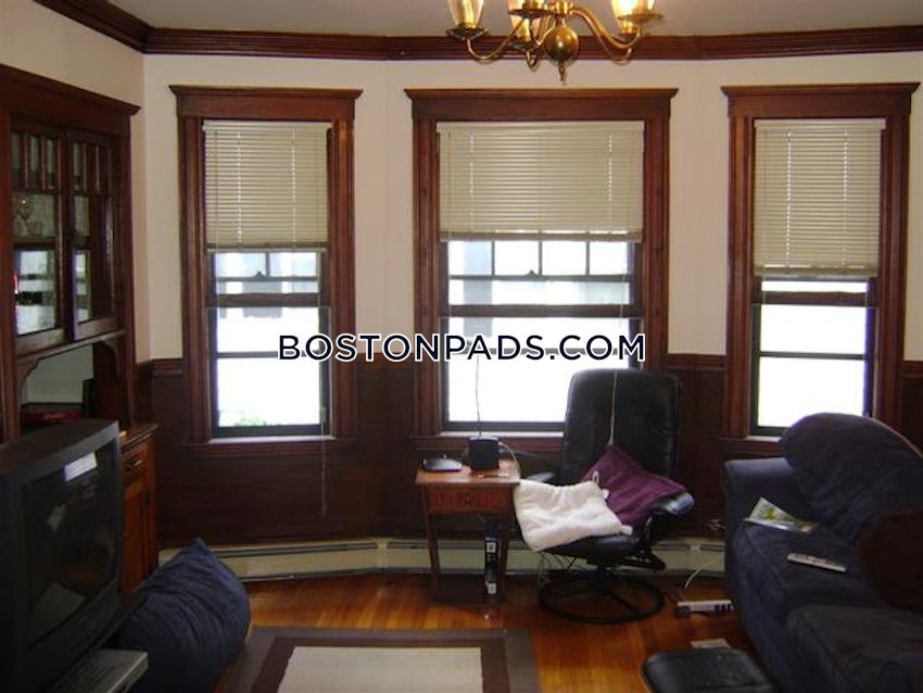 CAMBRIDGE - MT. AUBURN/BRATTLE/ FRESH POND - 3 Beds, 1 Bath - Image 15