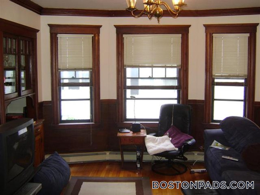 CAMBRIDGE - MT. AUBURN/BRATTLE/ FRESH POND - 3 Beds, 1 Bath - Image 15