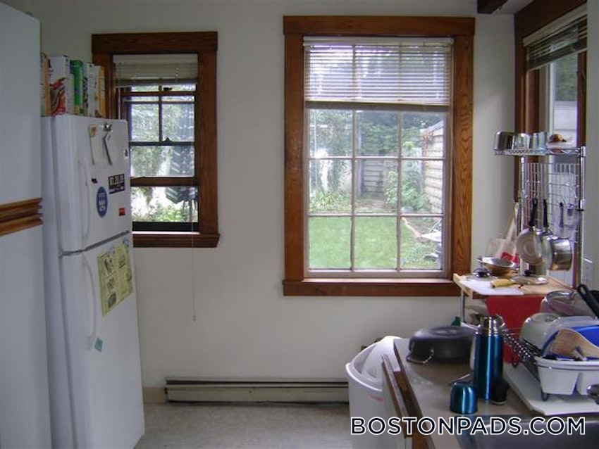 CAMBRIDGE - MT. AUBURN/BRATTLE/ FRESH POND - 3 Beds, 1 Bath - Image 12