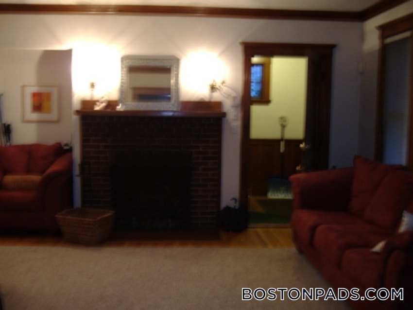 CAMBRIDGE - MT. AUBURN/BRATTLE/ FRESH POND - 3 Beds, 1 Bath - Image 34