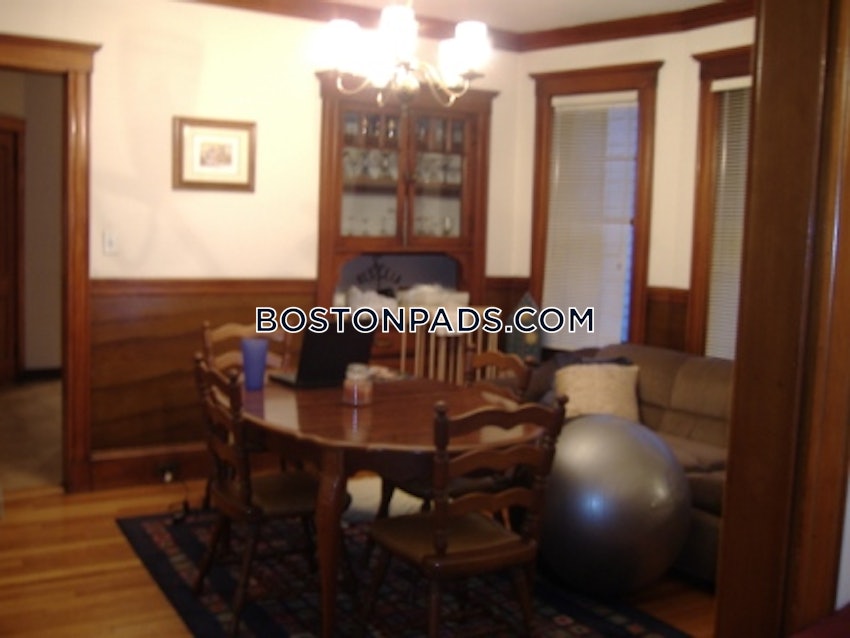 CAMBRIDGE - MT. AUBURN/BRATTLE/ FRESH POND - 3 Beds, 1 Bath - Image 32