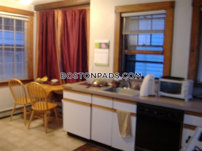 CAMBRIDGE - MT. AUBURN/BRATTLE/ FRESH POND - 3 Beds, 1 Bath - Image 31