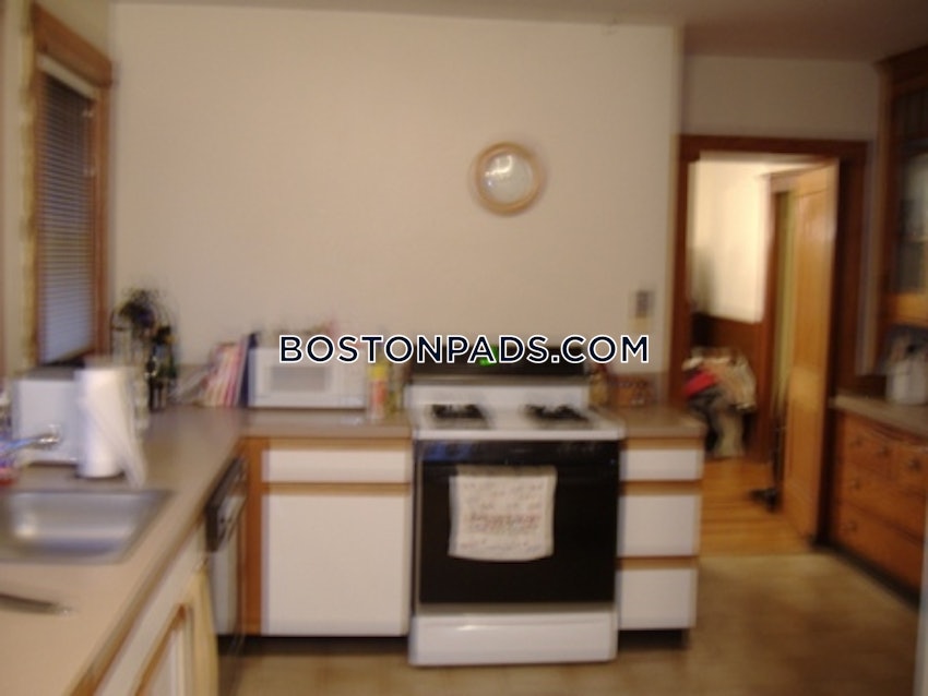 CAMBRIDGE - MT. AUBURN/BRATTLE/ FRESH POND - 3 Beds, 1 Bath - Image 30