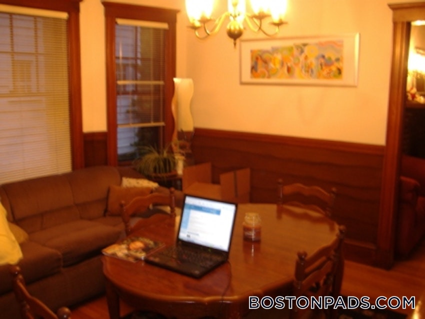 CAMBRIDGE - MT. AUBURN/BRATTLE/ FRESH POND - 3 Beds, 1 Bath - Image 29