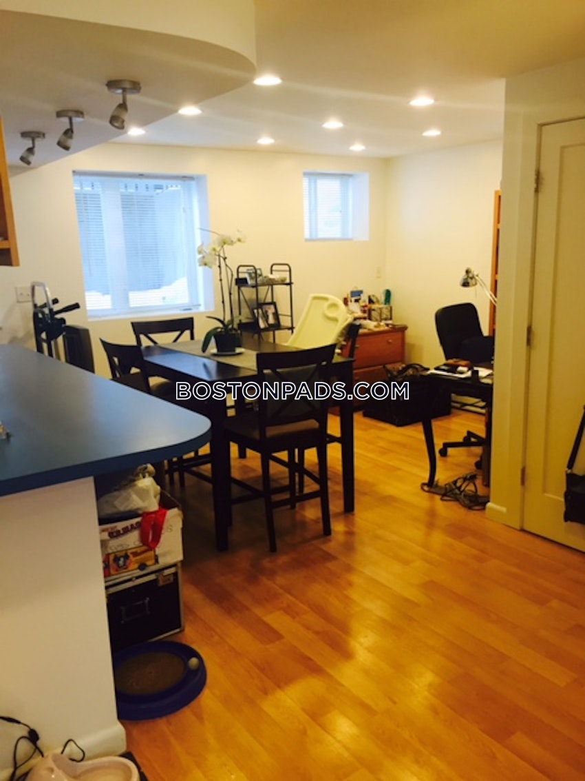CAMBRIDGE - MT. AUBURN/BRATTLE/ FRESH POND - 2 Beds, 2 Baths - Image 20