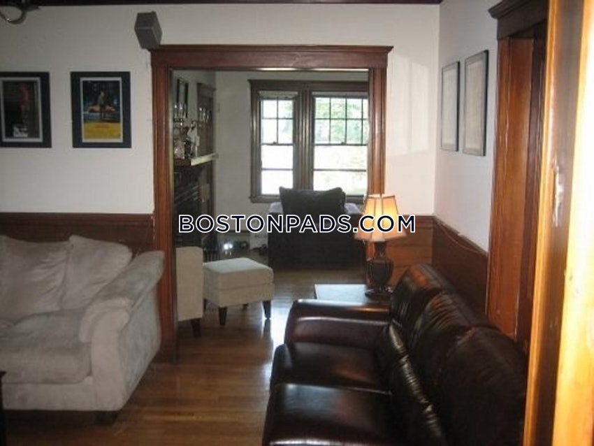 CAMBRIDGE - MT. AUBURN/BRATTLE/ FRESH POND - 3 Beds, 1 Bath - Image 7