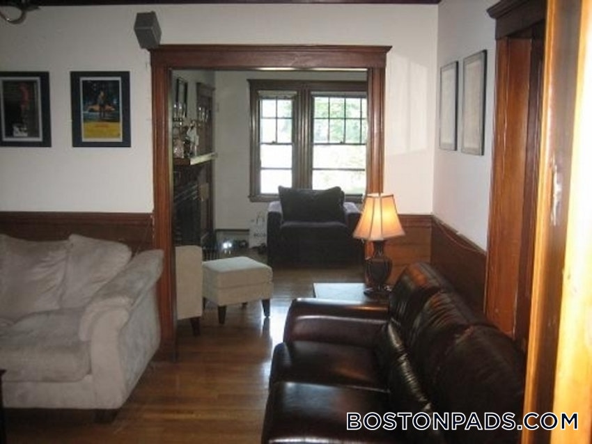 CAMBRIDGE - MT. AUBURN/BRATTLE/ FRESH POND - 3 Beds, 1 Bath - Image 24