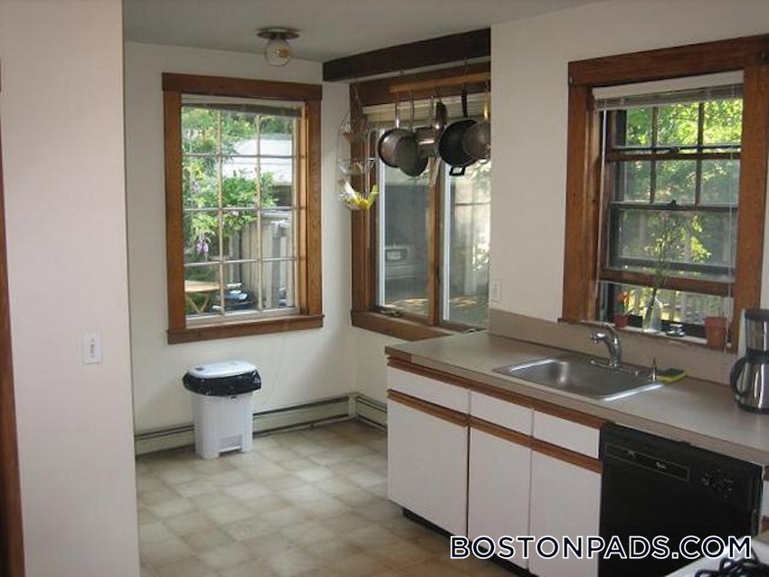 CAMBRIDGE - MT. AUBURN/BRATTLE/ FRESH POND - 3 Beds, 1 Bath - Image 27