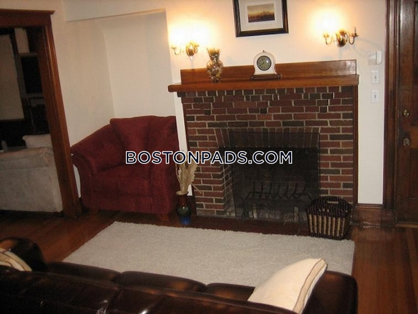 CAMBRIDGE - MT. AUBURN/BRATTLE/ FRESH POND - 3 Beds, 1 Bath - Image 22