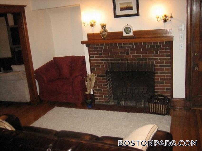 CAMBRIDGE - MT. AUBURN/BRATTLE/ FRESH POND - 3 Beds, 1 Bath - Image 22