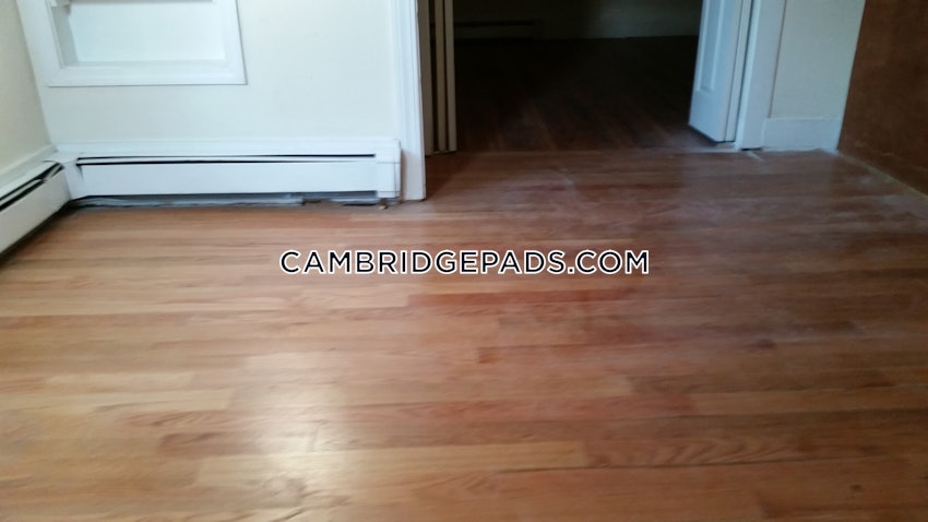 CAMBRIDGE - NORTH CAMBRIDGE - 1 Bed, 1 Bath - Image 10