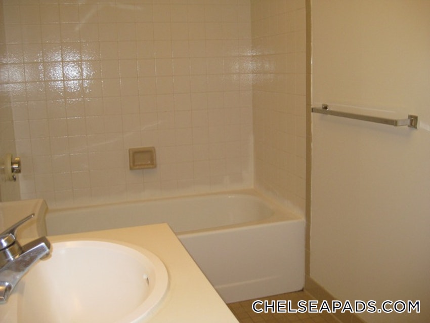 CHELSEA - 2 Beds, 1 Bath - Image 22