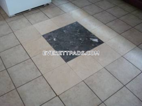 Glendale St. Everett photo 7