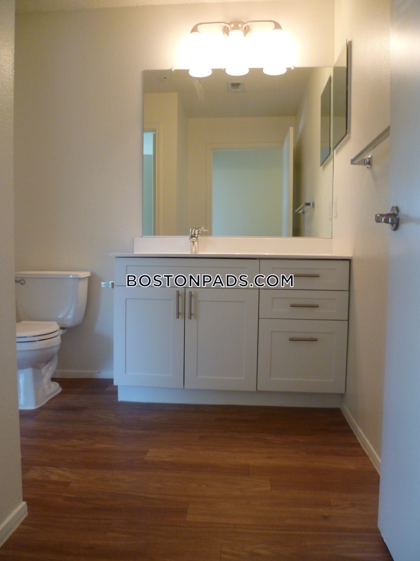 LEXINGTON - 2 Beds, 2 Baths - Image 9