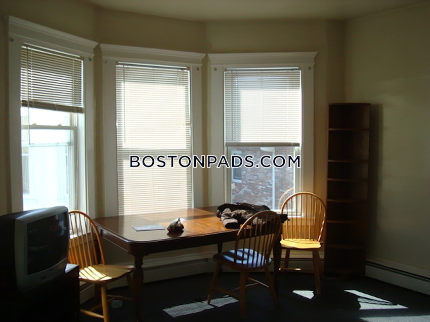 LYNN - 1 Bed, 1 Bath - Image 9