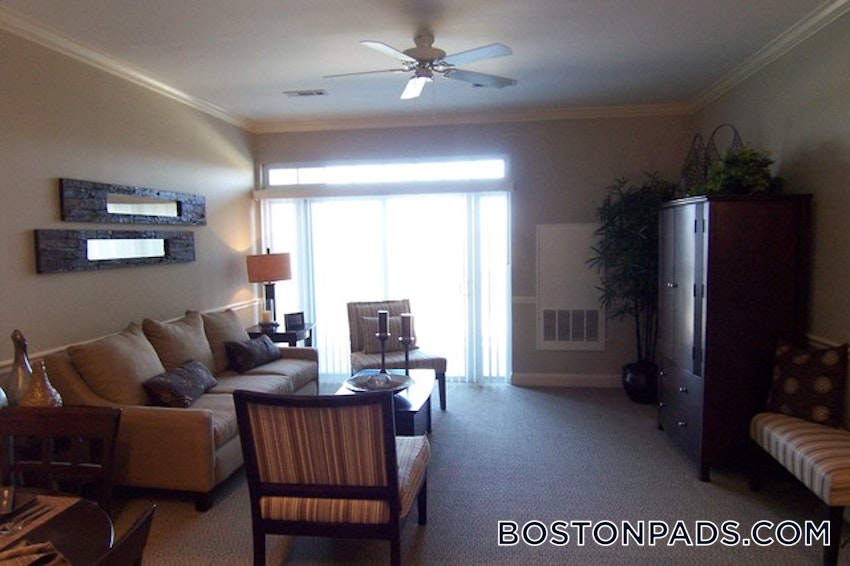 LYNNFIELD - 2 Beds, 2 Baths - Image 14