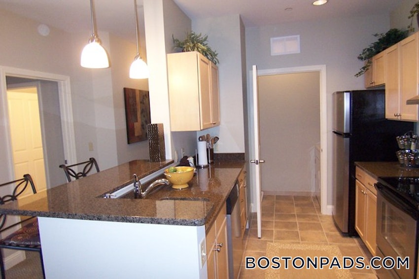 LYNNFIELD - 2 Beds, 2 Baths - Image 11