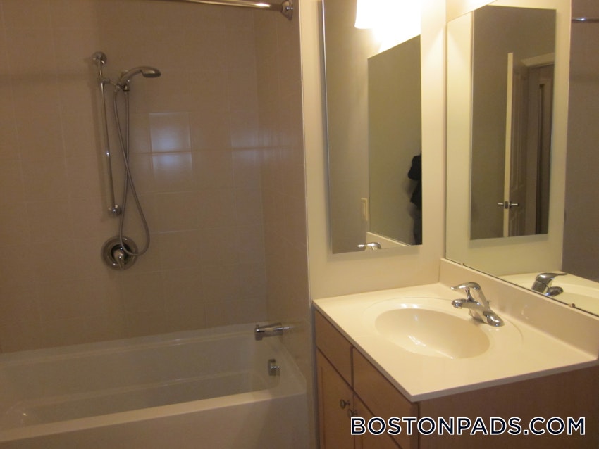 LYNNFIELD - 2 Beds, 2 Baths - Image 31