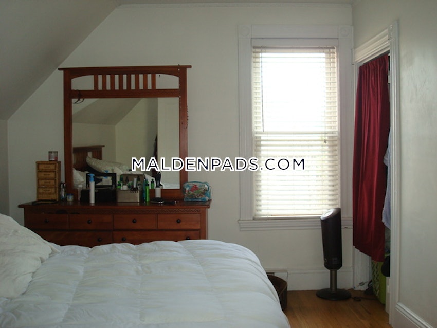 MALDEN - 4 Beds, 1 Bath - Image 10