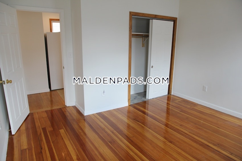 MALDEN - 5 Beds, 2 Baths - Image 12