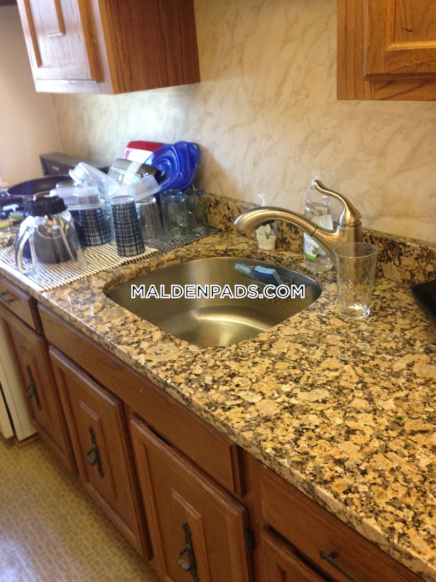 MALDEN - Studio , 1 Bath - Image 2